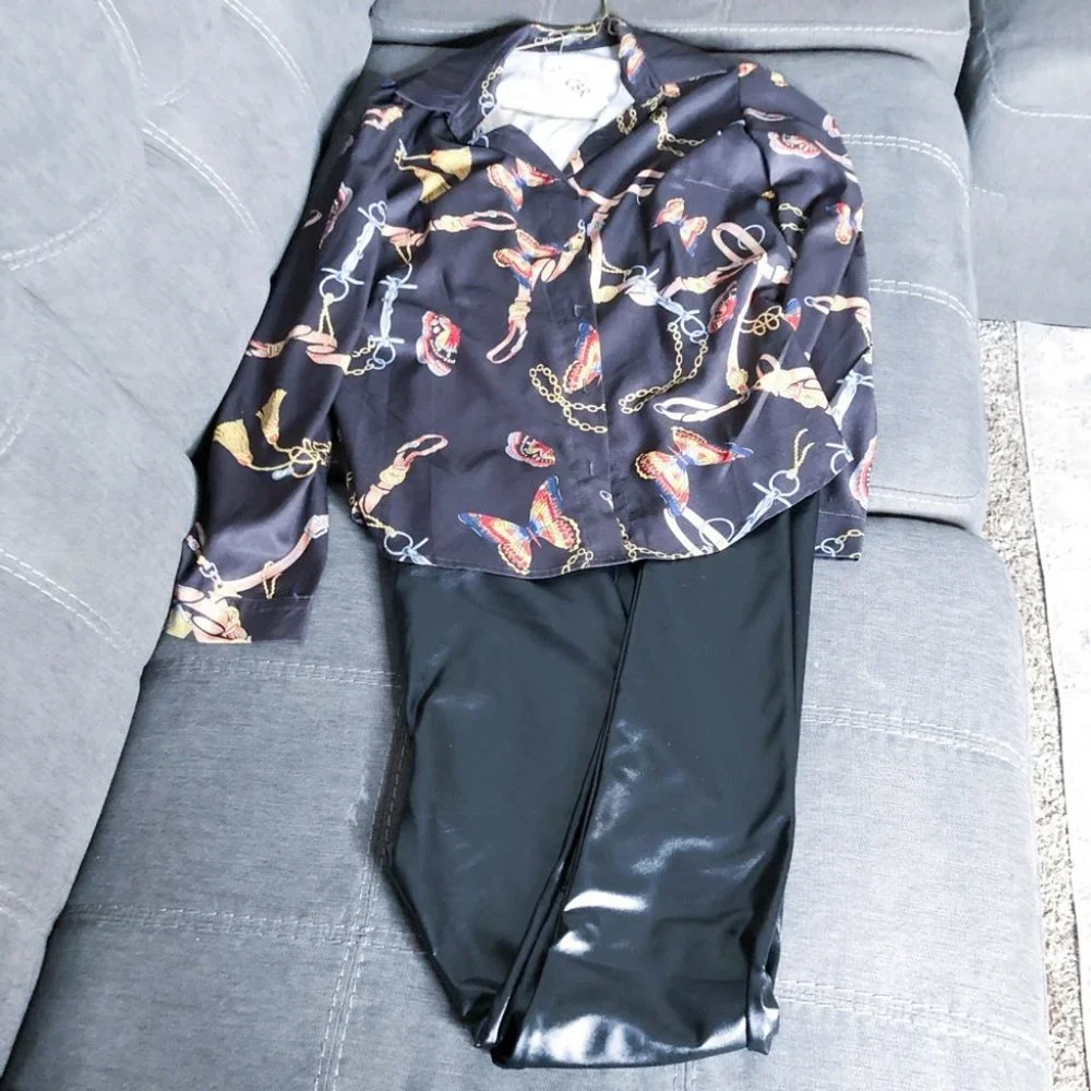 Multi-Colored Button Down Blouse - Picture 5 of 5